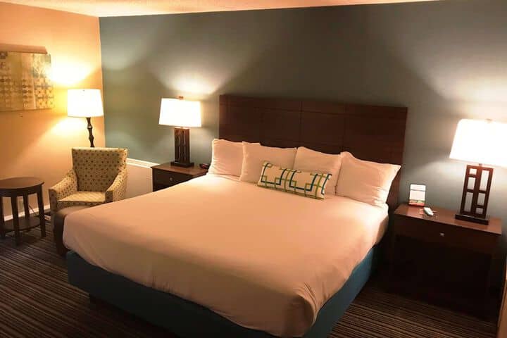 Room 16 of 33