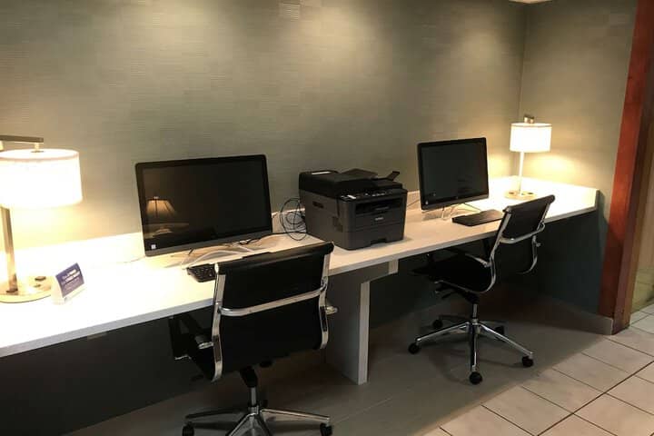 Business Center 32 of 33